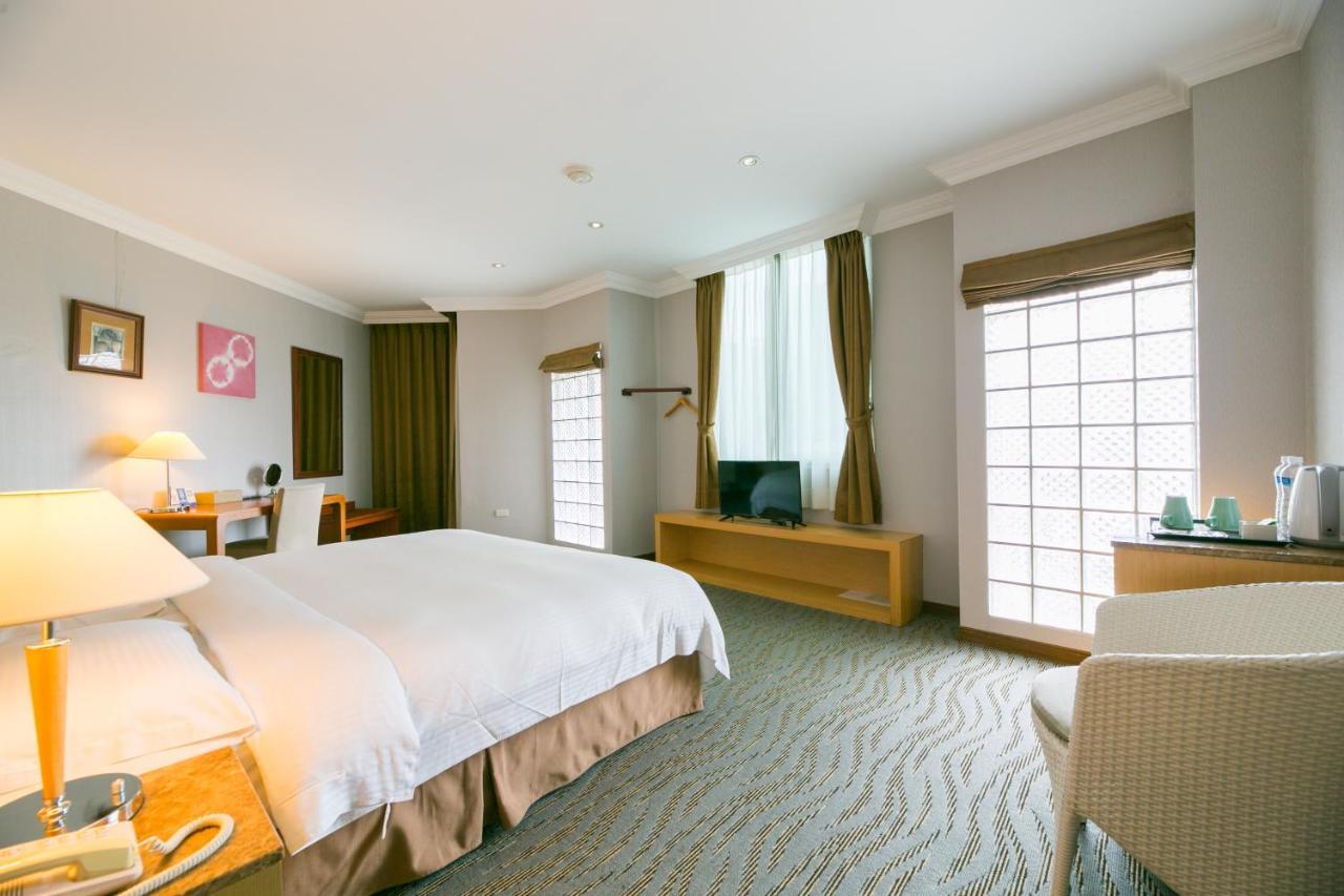 Jiaoxi-The Riverside Hotel Exterior photo